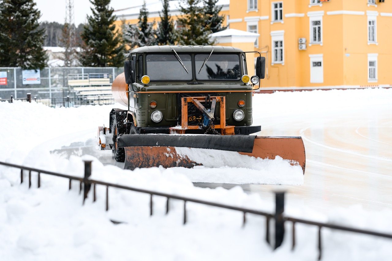 Benefits of Snow Plow Services for Businesses